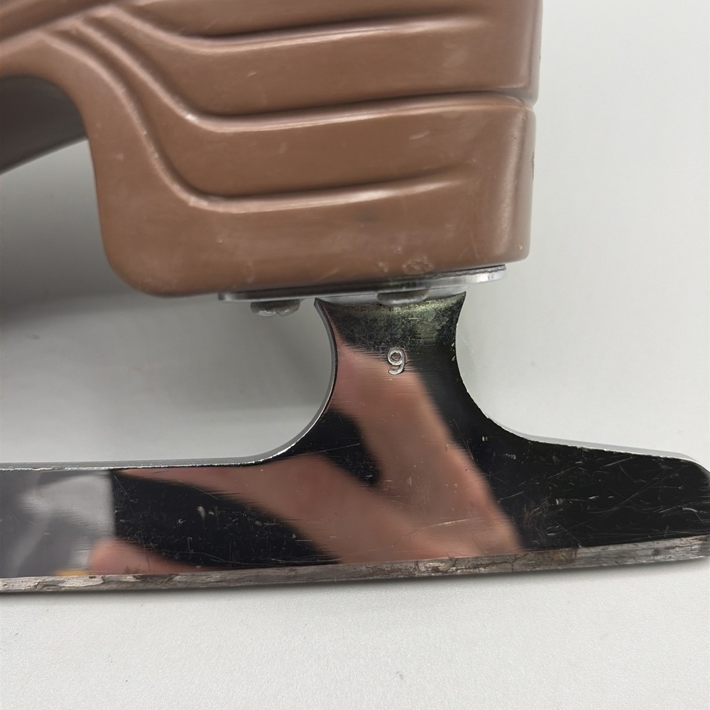 Jackson Ultima Excel figure ice skates youth 4.5 C with Mark II Blade and covers - Picture 13 of 16